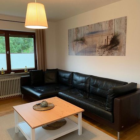 Ferienwohnung Mit Balkon Und Eingezaeunten Garten Aurich Buitenkant foto