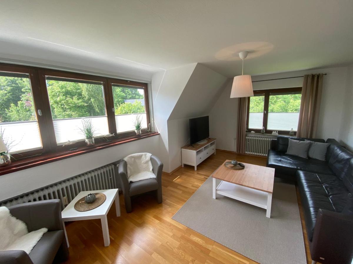 Ferienwohnung Mit Balkon Und Eingezaeunten Garten Aurich Buitenkant foto