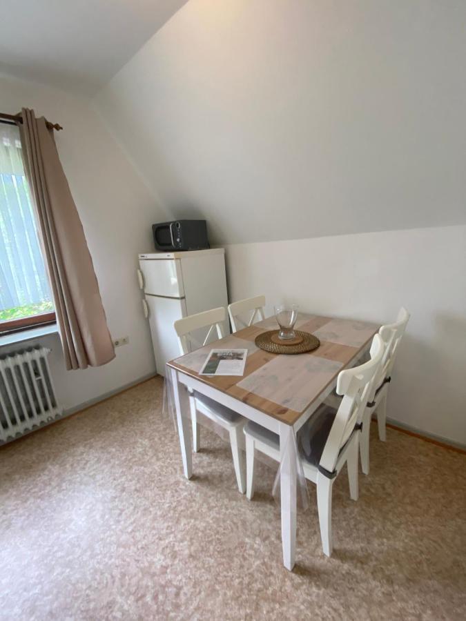 Ferienwohnung Mit Balkon Und Eingezaeunten Garten Aurich Buitenkant foto