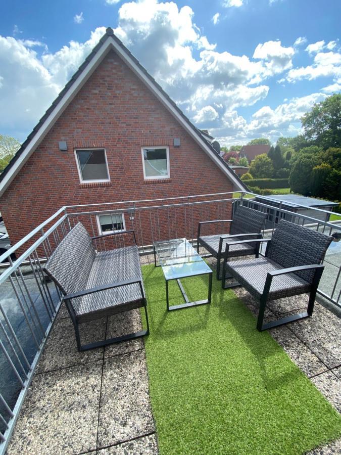 Ferienwohnung Mit Balkon Und Eingezaeunten Garten Aurich Buitenkant foto