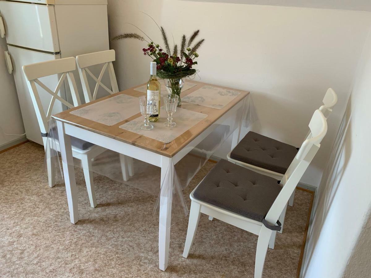 Ferienwohnung Mit Balkon Und Eingezaeunten Garten Aurich Buitenkant foto